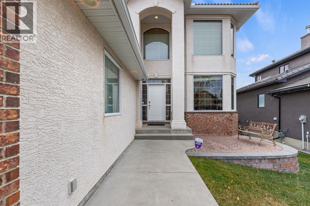 107 Arbour  Vista Road NW