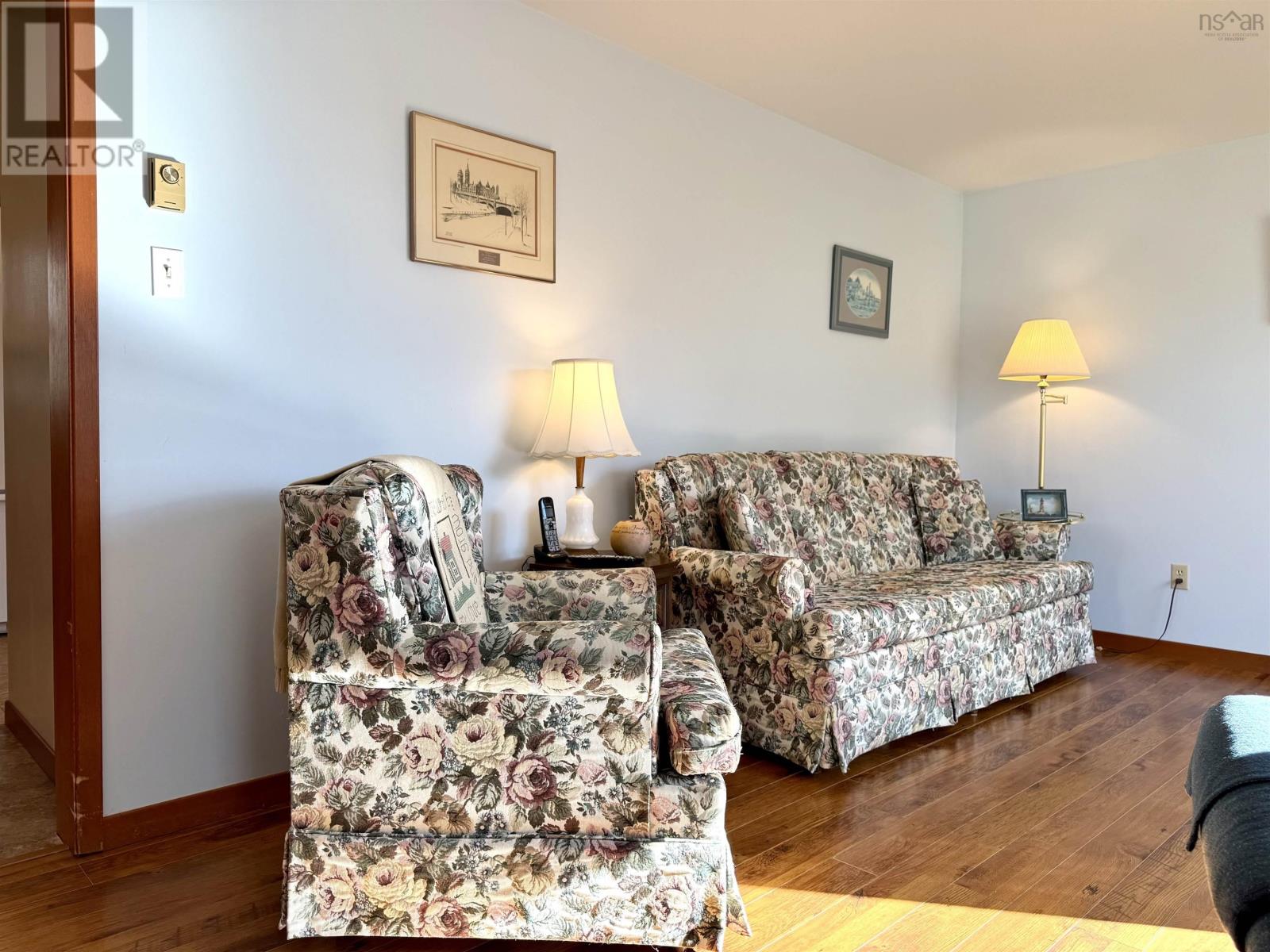 10 Chapel Street, Springhill, Nova Scotia  B0M 1X0 - Photo 13 - 202626056