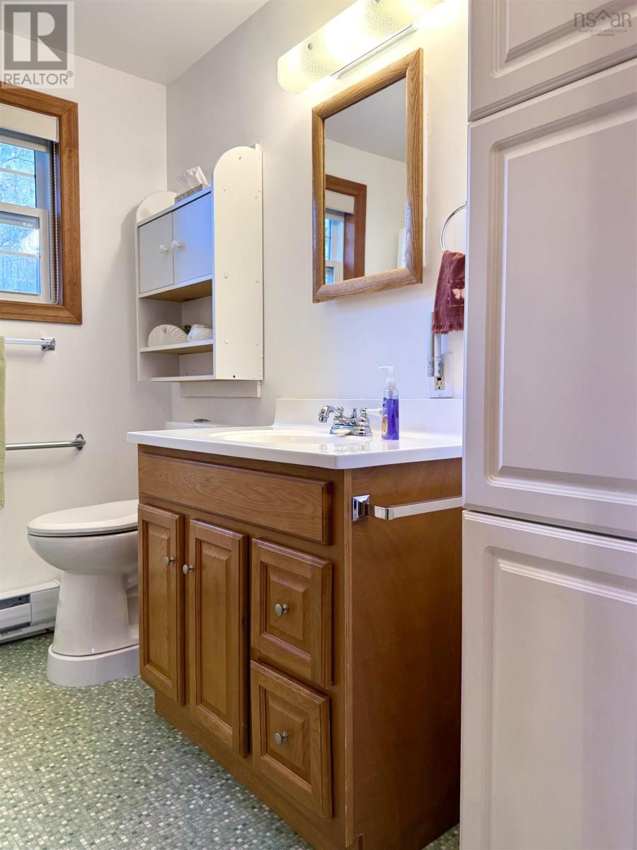 10 Chapel Street, Springhill, Nova Scotia  B0M 1X0 - Photo 22 - 202626056