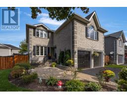 6 WHISPERING PINE PLACE, Barrie, Ontario