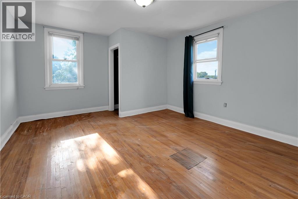 9 Arlington Avenue, St. Catharines, Ontario  L2P 3A3 - Photo 12 - 40843356
