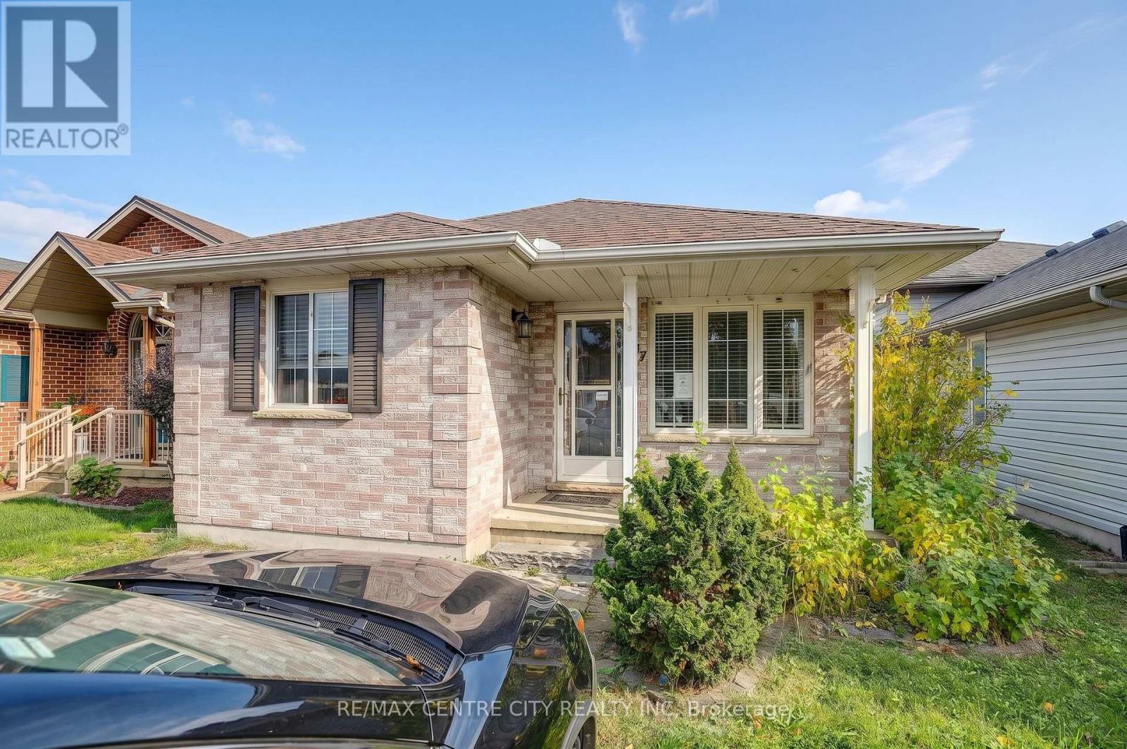 37 JUNO DRIVE, St. Thomas, Ontario