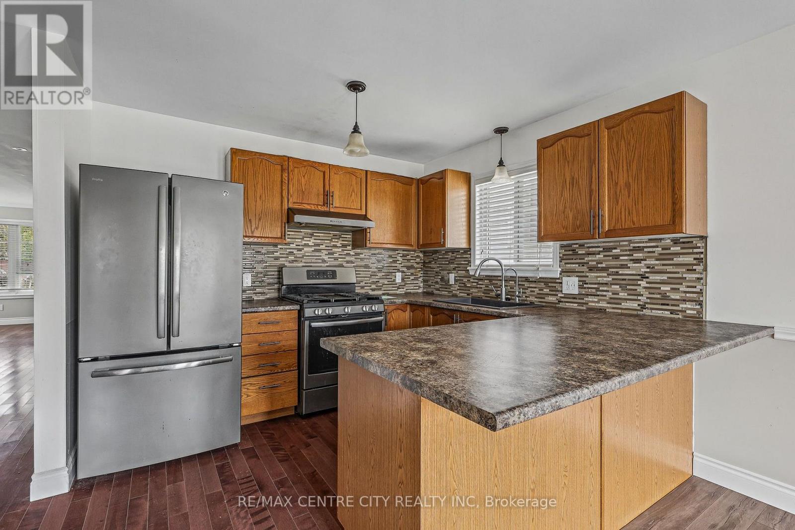37 Juno Drive, St. Thomas, Ontario  N5R 6E9 - Photo 10 - X14088404