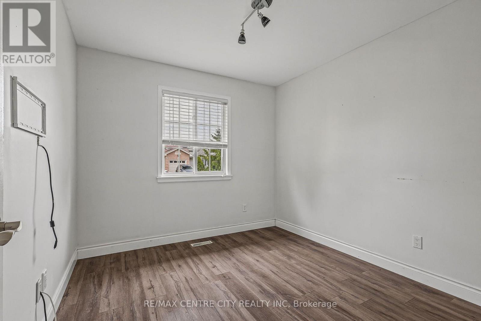 37 Juno Drive, St. Thomas, Ontario  N5R 6E9 - Photo 19 - X14088404