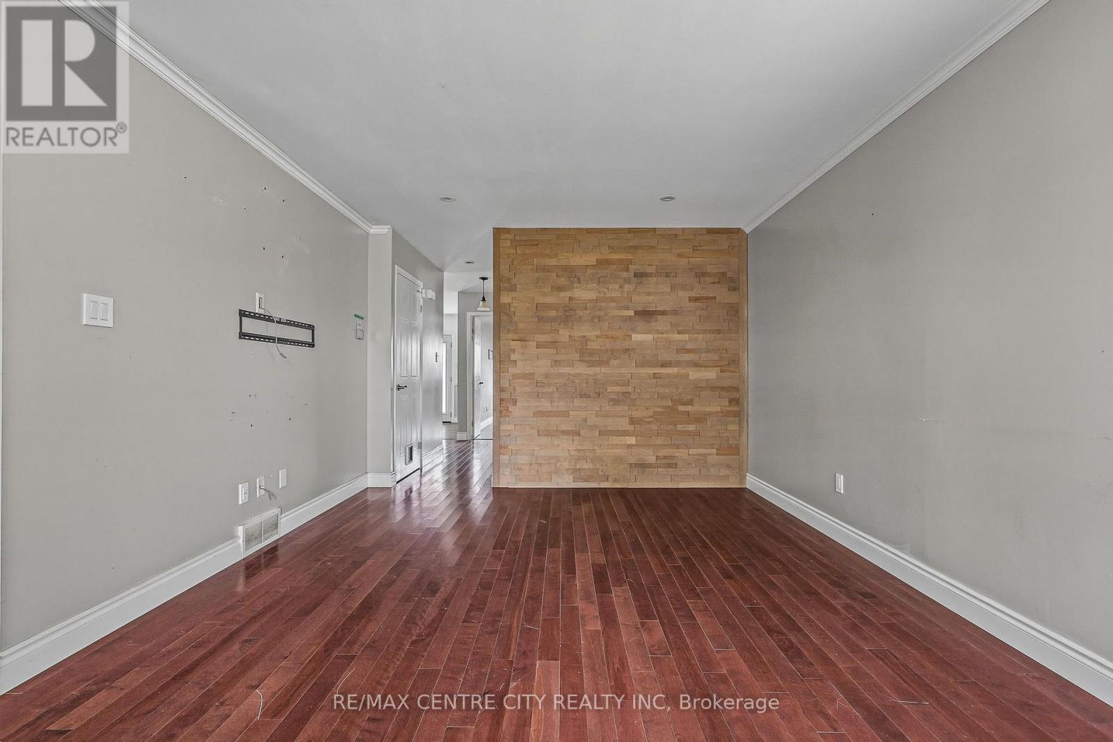 37 Juno Drive, St. Thomas, Ontario  N5R 6E9 - Photo 7 - X14088404