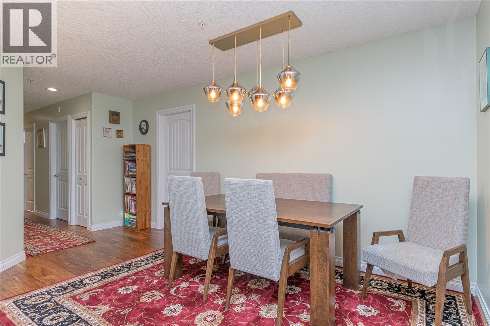 102 2318 James White Blvd
