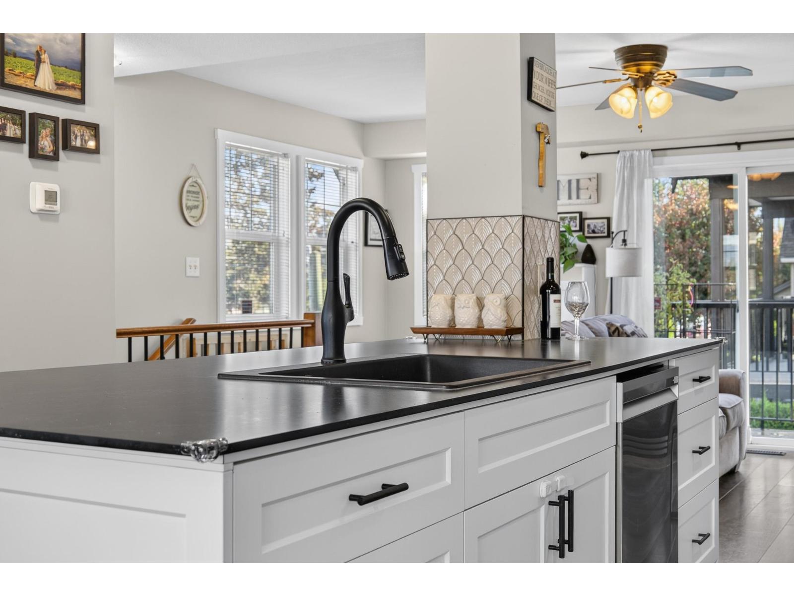4 46538 FIRST AVENUE|Chilliwack Proper East
