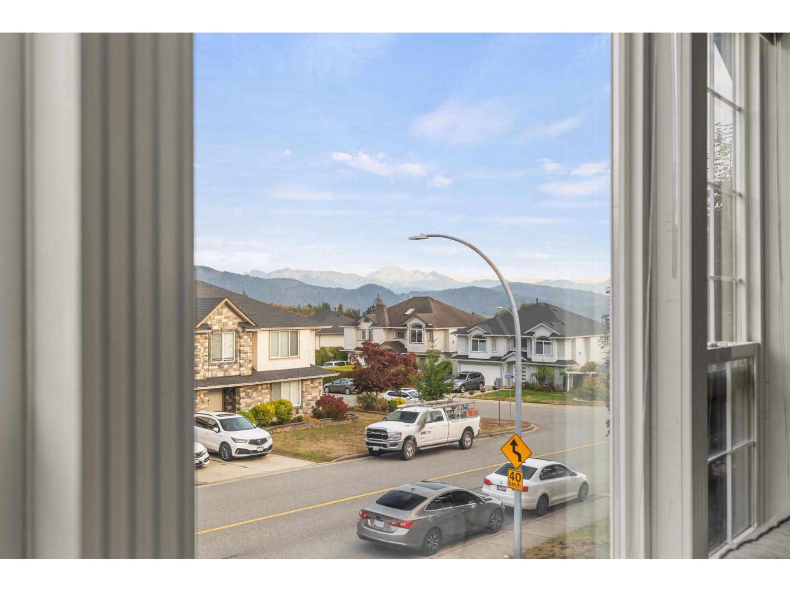 8099 Topper Drive, Mission, British Columbia  V2V 7A8 - Photo 5 - R3174473