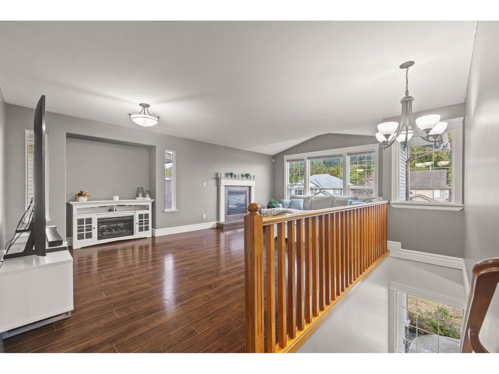 8099 Topper Drive, Mission, British Columbia  V2V 7A8 - Photo 6 - R3174473