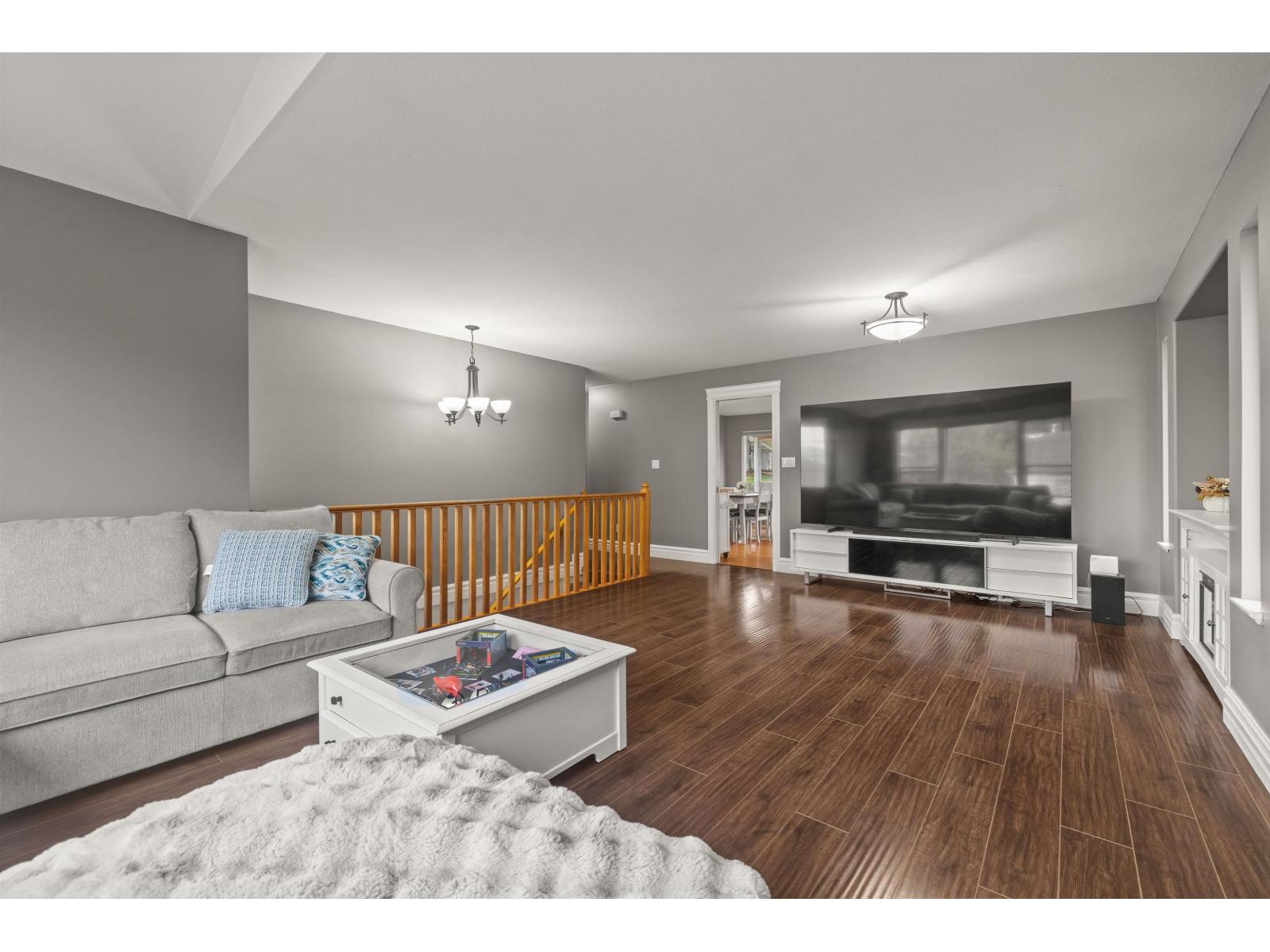 8099 Topper Drive, Mission, British Columbia  V2V 7A8 - Photo 7 - R3174473