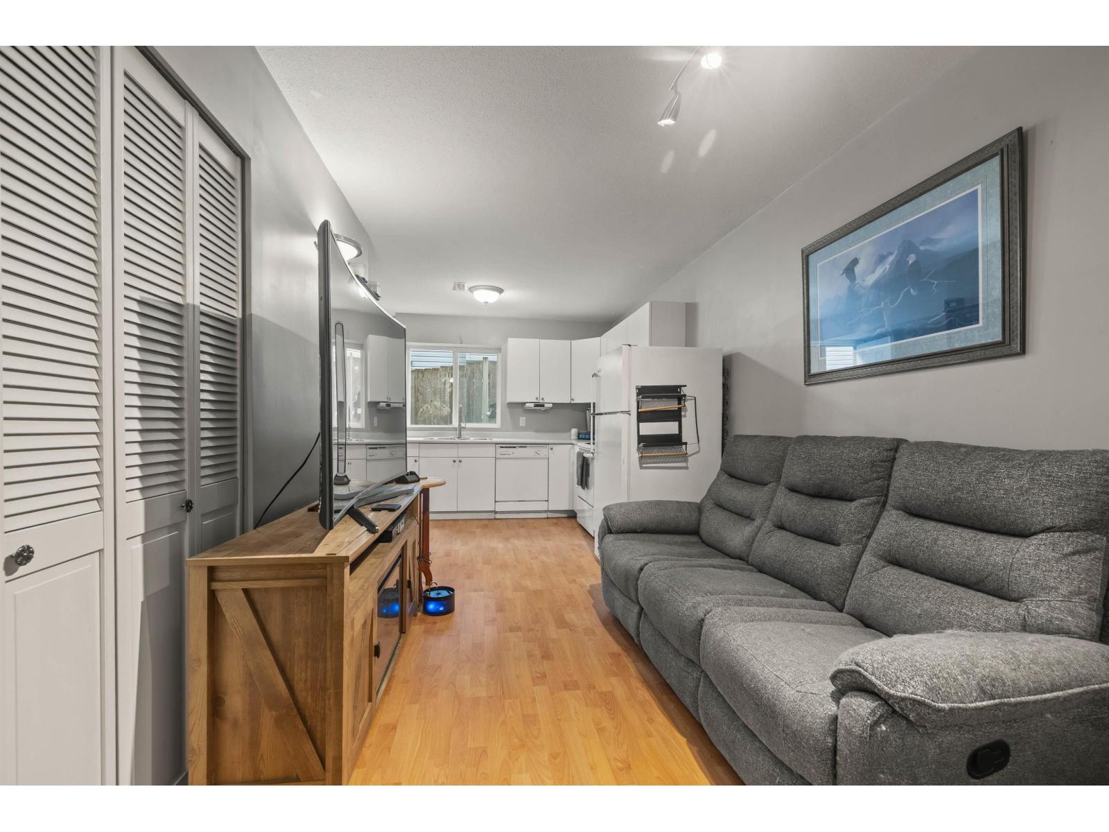 8099 Topper Drive, Mission, British Columbia  V2V 7A8 - Photo 27 - R3174473