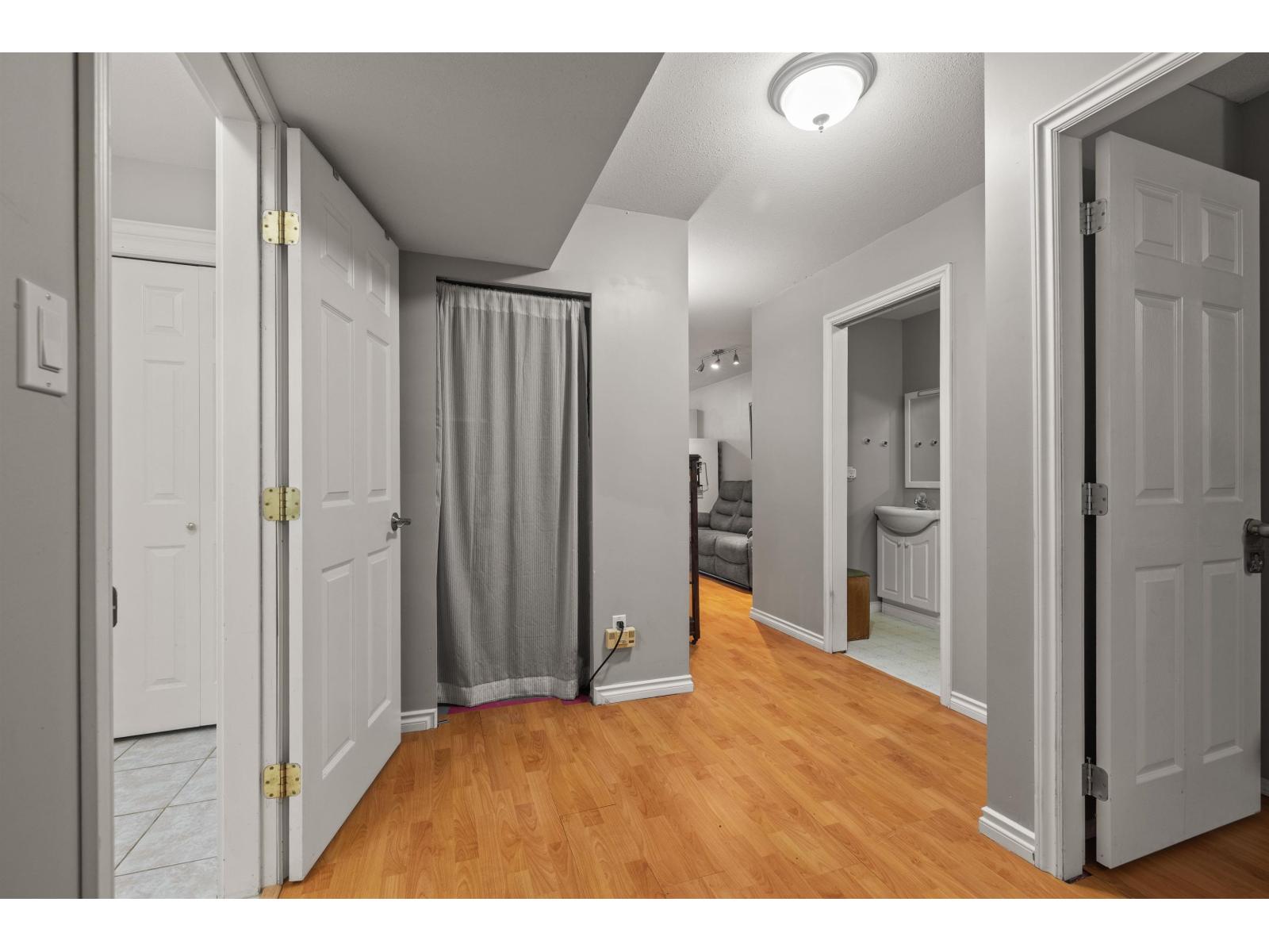 8099 Topper Drive, Mission, British Columbia  V2V 7A8 - Photo 26 - R3174473