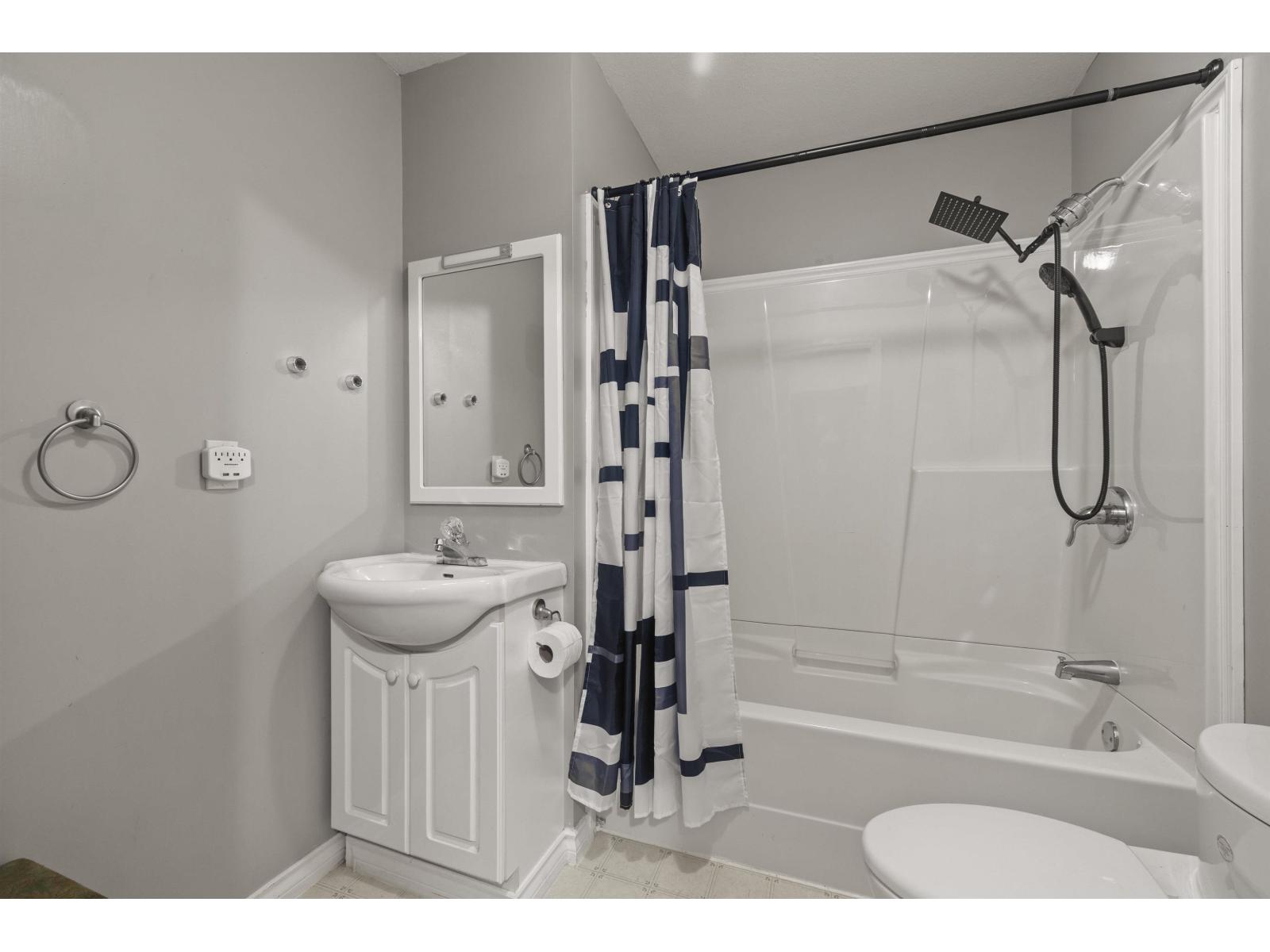 8099 Topper Drive, Mission, British Columbia  V2V 7A8 - Photo 30 - R3174473