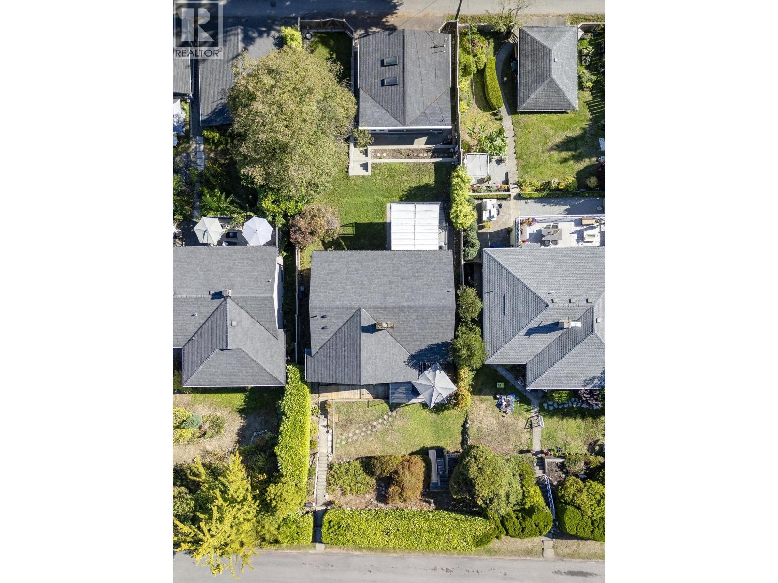 1243 Cloverley Street, North Vancouver, British Columbia  V7L 1N7 - Photo 37 - R3167265