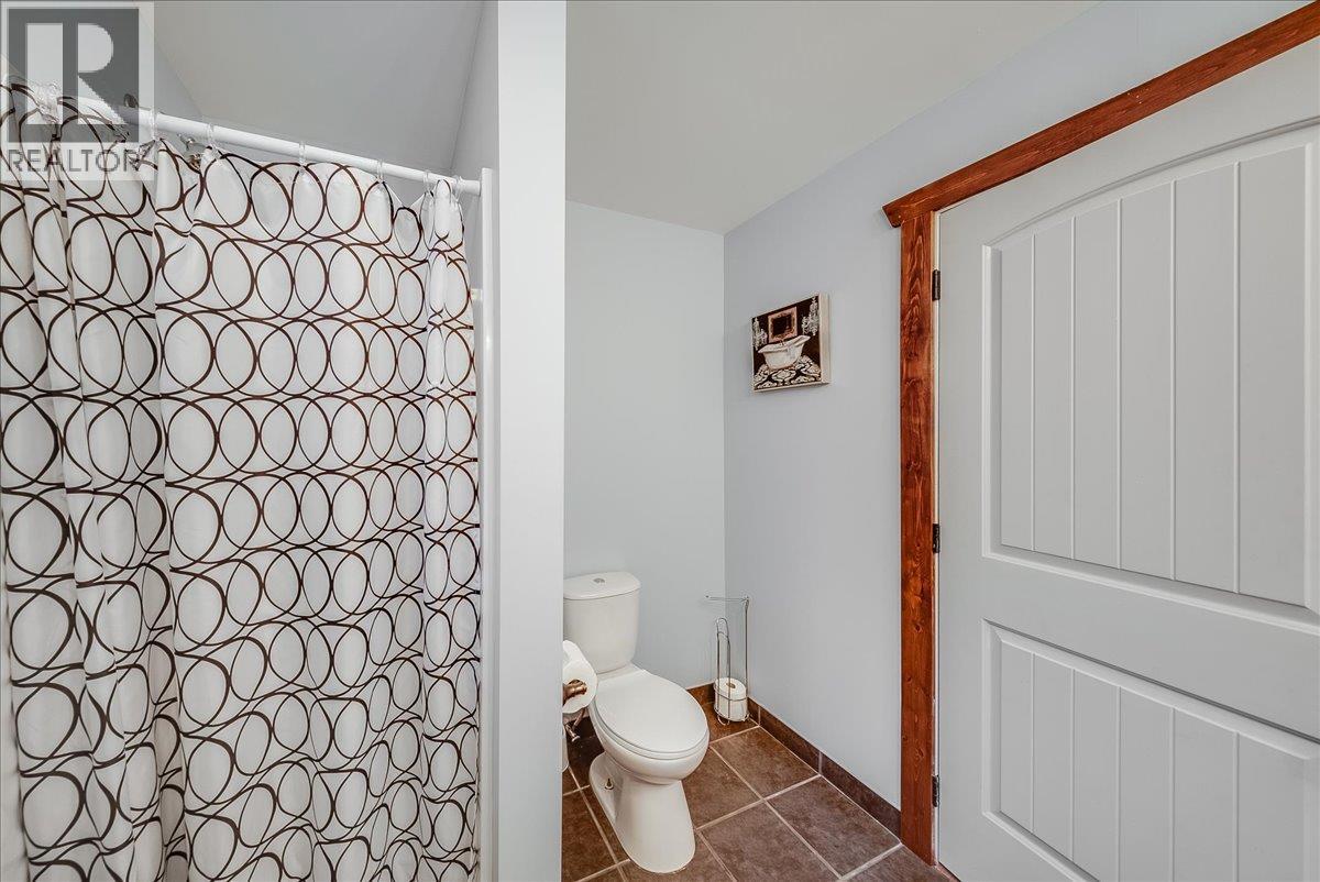 2045 Raspberry Road, Castlegar, British Columbia  V1N 4T6 - Photo 40 - 10403496