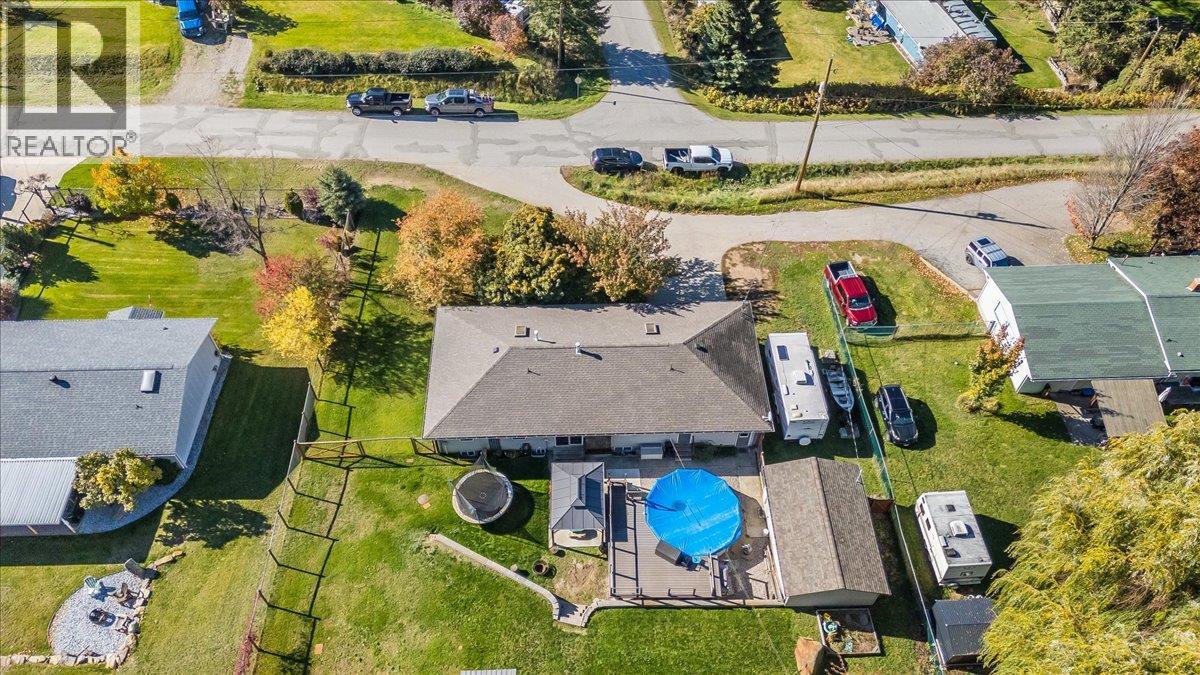 2045 Raspberry Road, Castlegar, British Columbia  V1N 4T6 - Photo 47 - 10403496