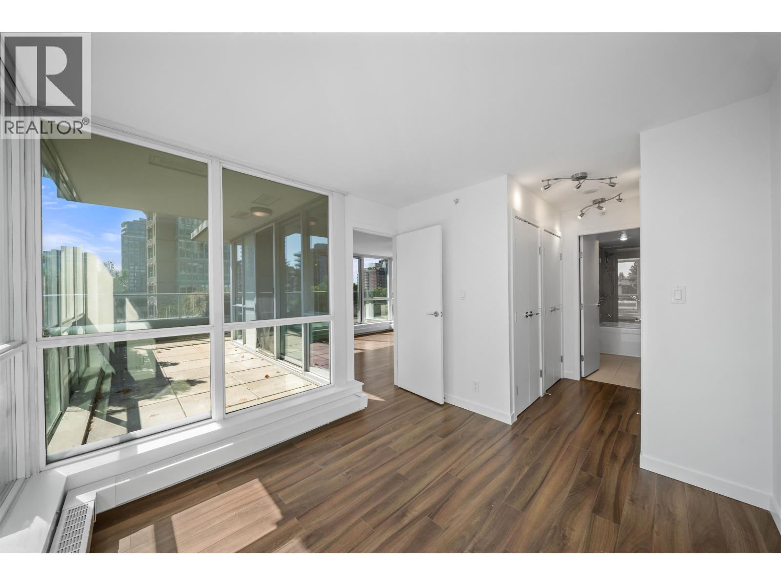 519 135 E 17th Street, North Vancouver, British Columbia  V7L 0C4 - Photo 12 - R3176125