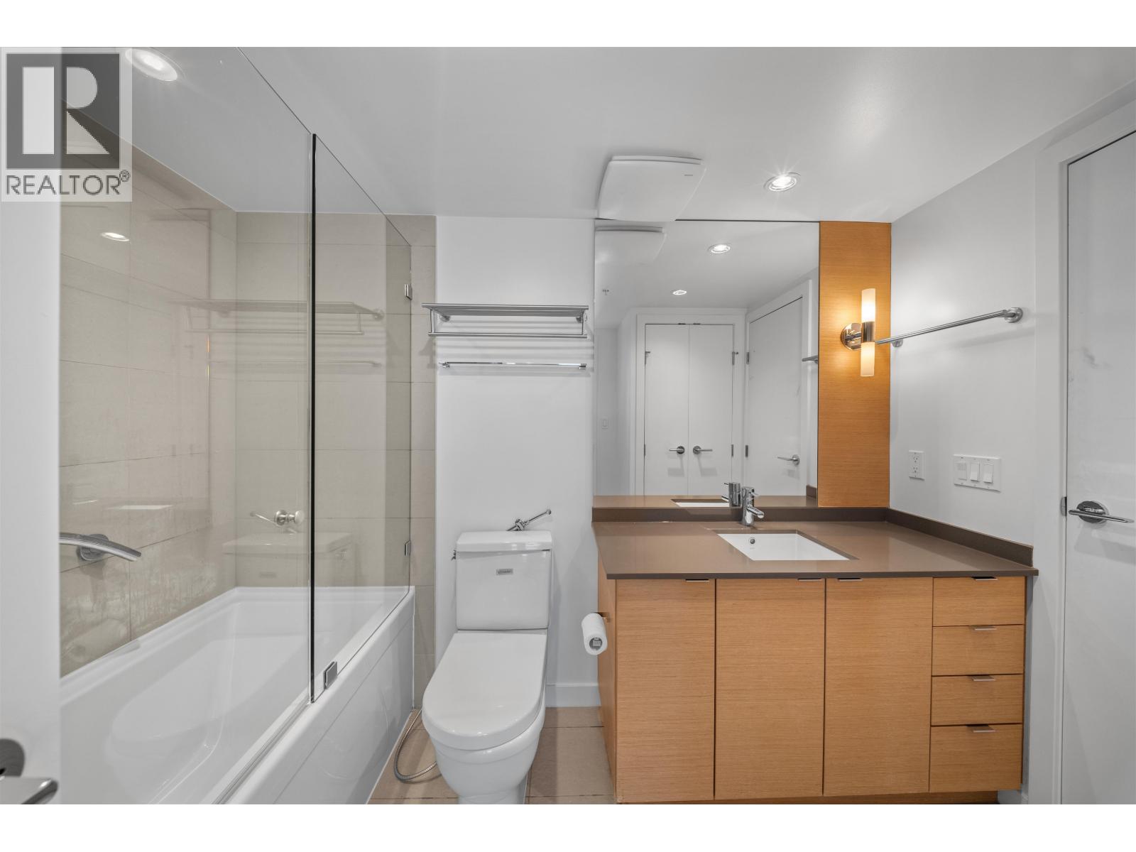 519 135 E 17th Street, North Vancouver, British Columbia  V7L 0C4 - Photo 14 - R3176125