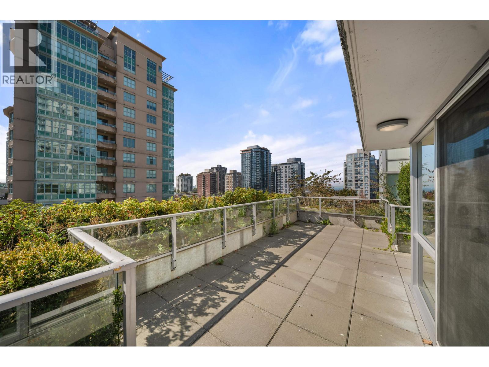 519 135 E 17th Street, North Vancouver, British Columbia  V7L 0C4 - Photo 6 - R3176125