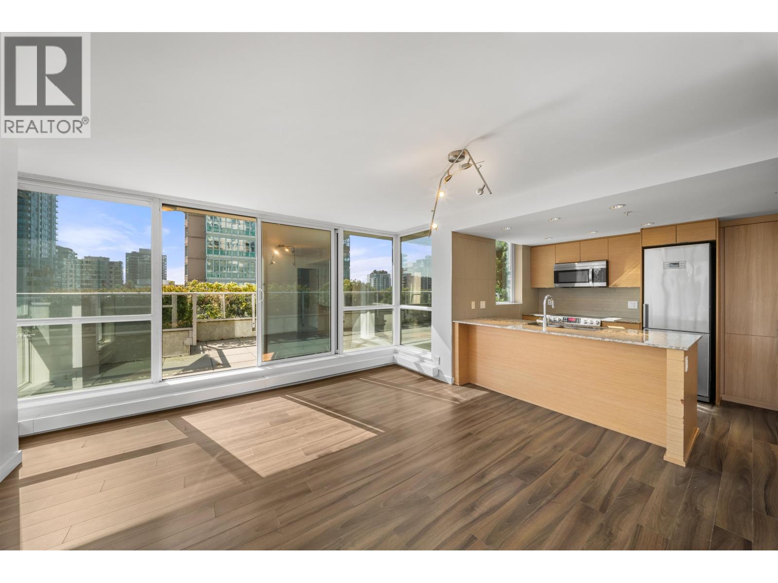 519 135 E 17th Street, North Vancouver, British Columbia  V7L 0C4 - Photo 8 - R3176125