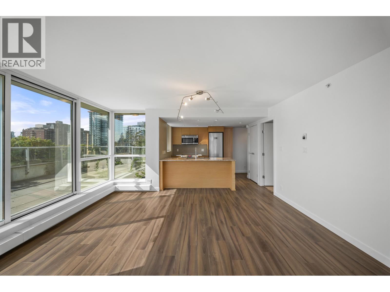 519 135 E 17th Street, North Vancouver, British Columbia  V7L 0C4 - Photo 9 - R3176125