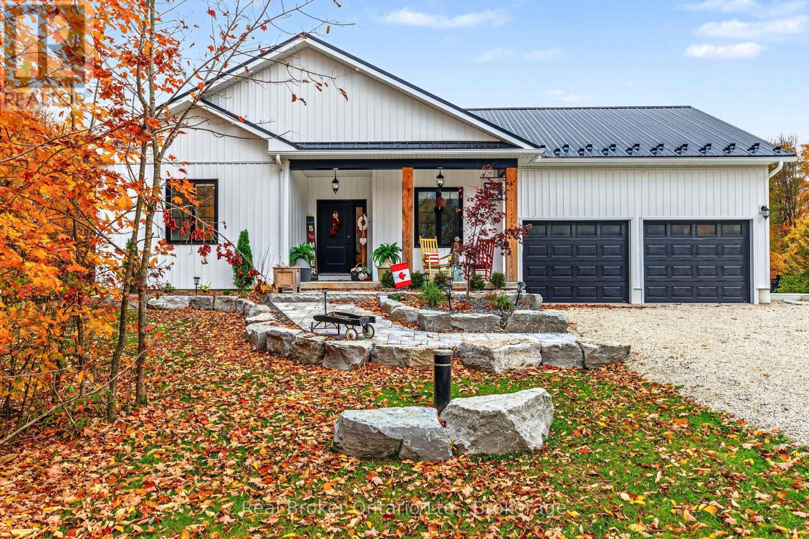 185 Raglan Street, Grey Highlands, Ontario  N0C 1E0 - Photo 2 - X14088390
