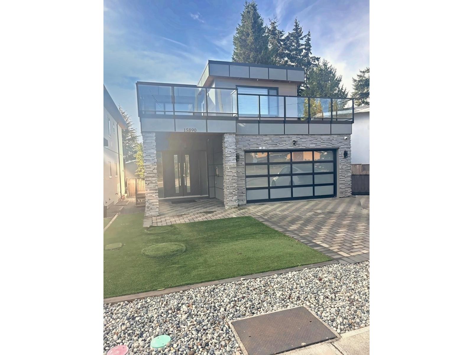15890 Russell Avenue, White Rock, British Columbia  V4B 2S4 - Photo 1 - R3175345