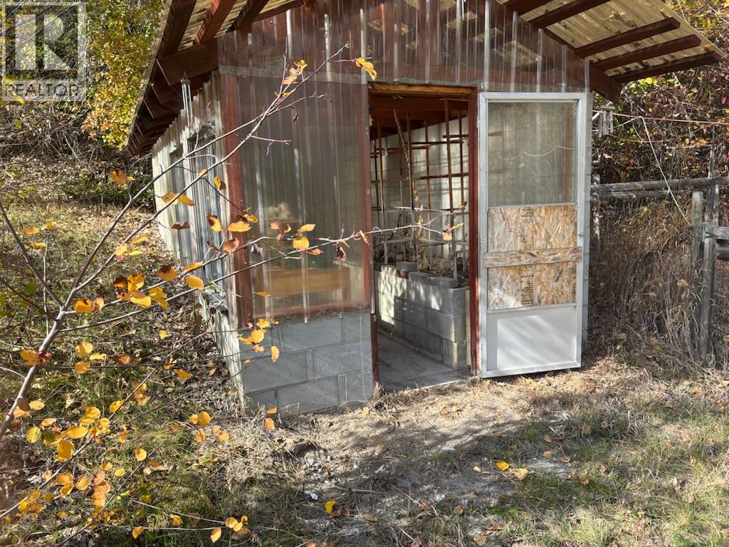 11105 North Fork Road, Grand Forks, British Columbia  V0H 1H8 - Photo 16 - 10403061
