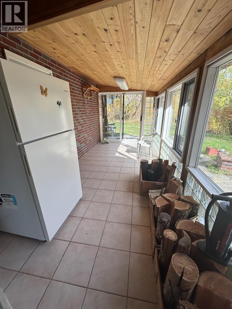 11105 North Fork Road, Grand Forks, British Columbia  V0H 1H8 - Photo 10 - 10403061