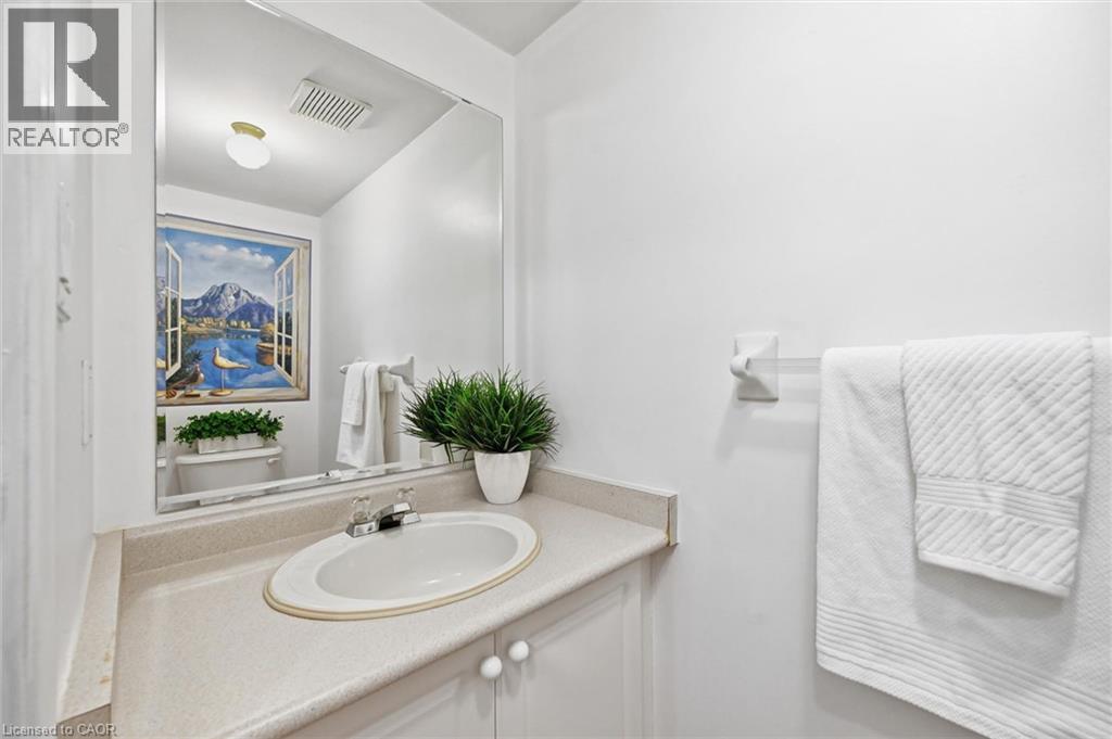 5555 Prince William Drive Unit# 21, Burlington, Ontario  L7L 6P3 - Photo 3 - 40869595