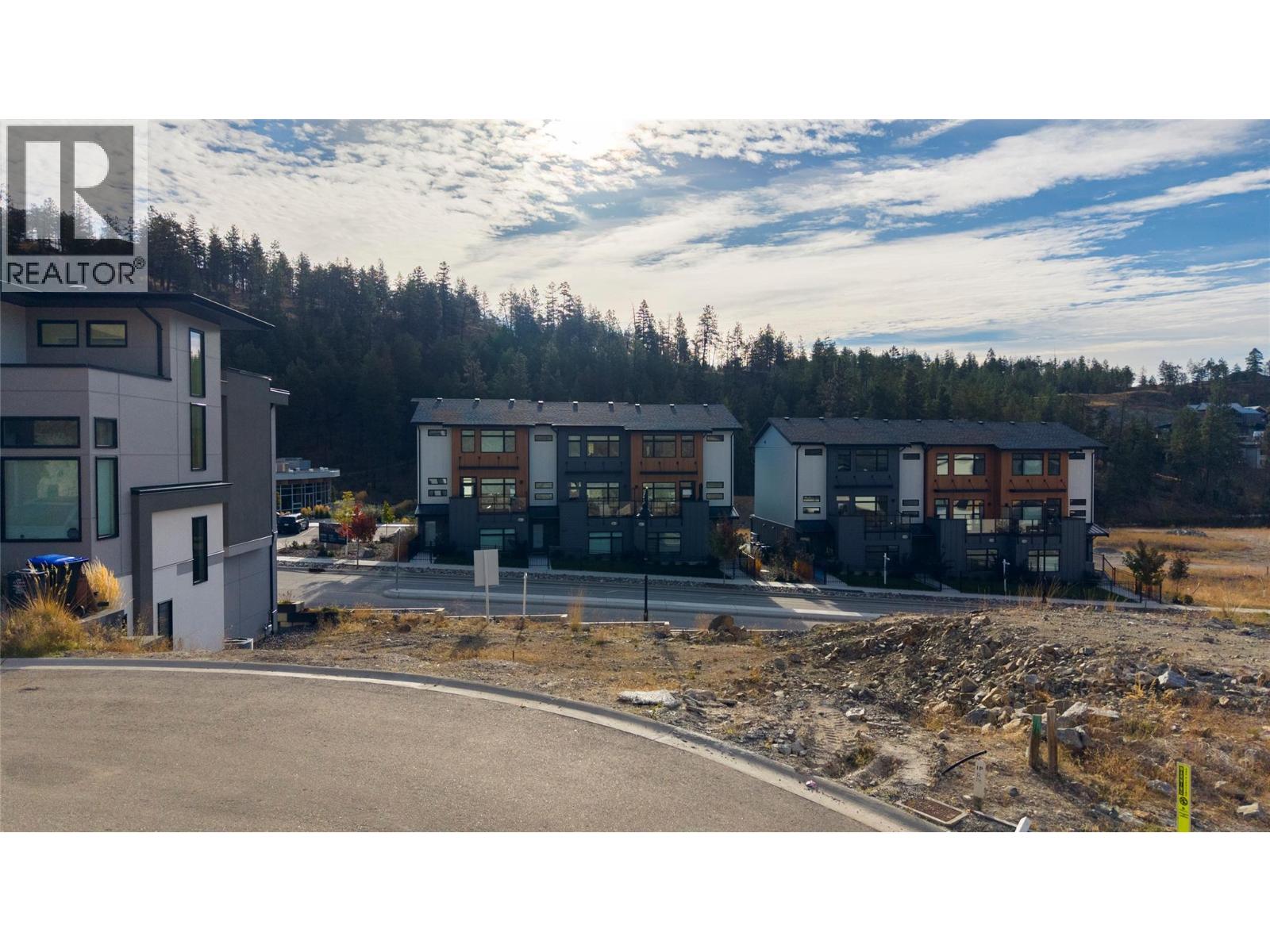 3454 Hilltown Close, Kelowna, British Columbia