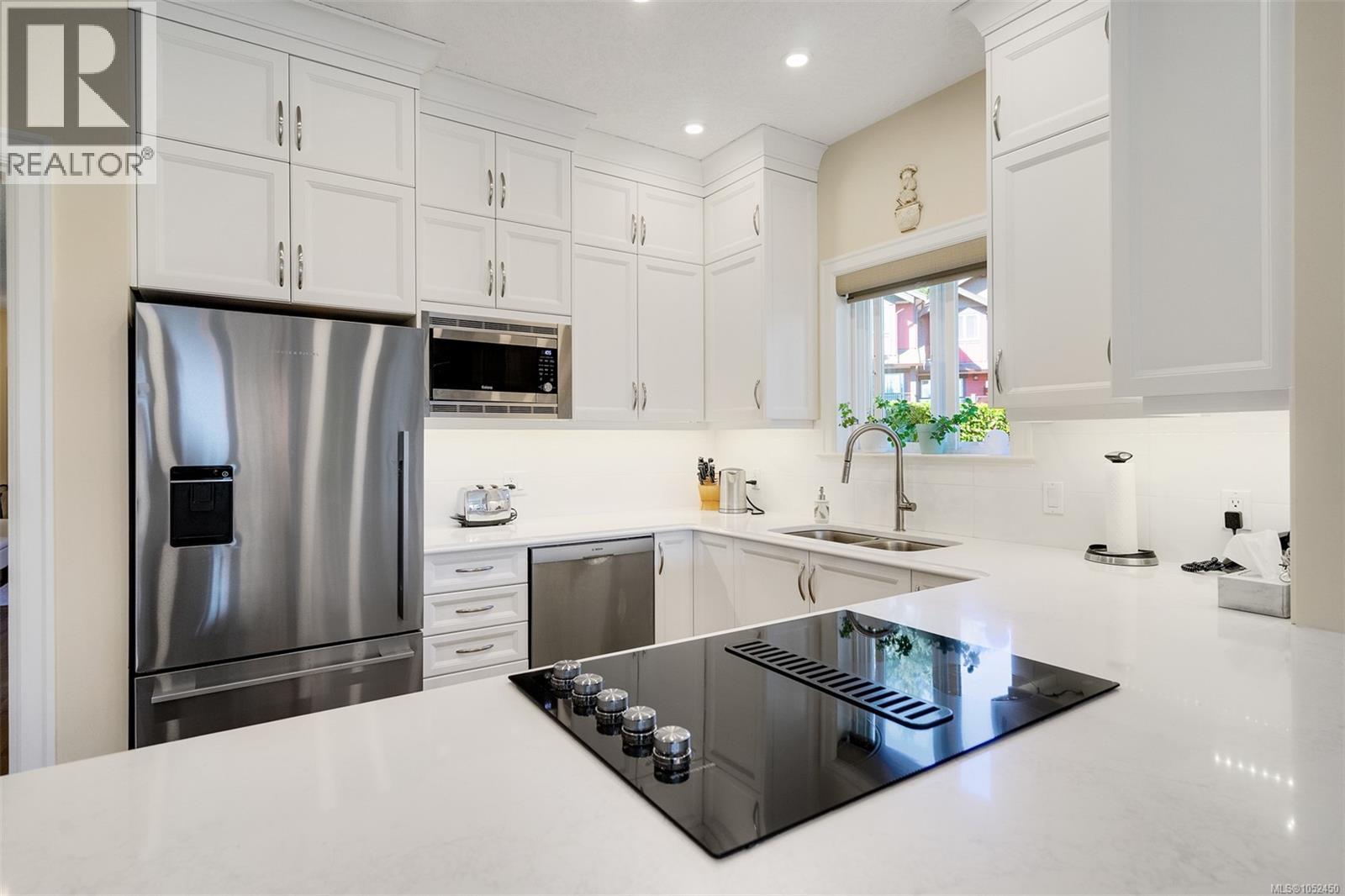 41 486 Royal Bay Dr