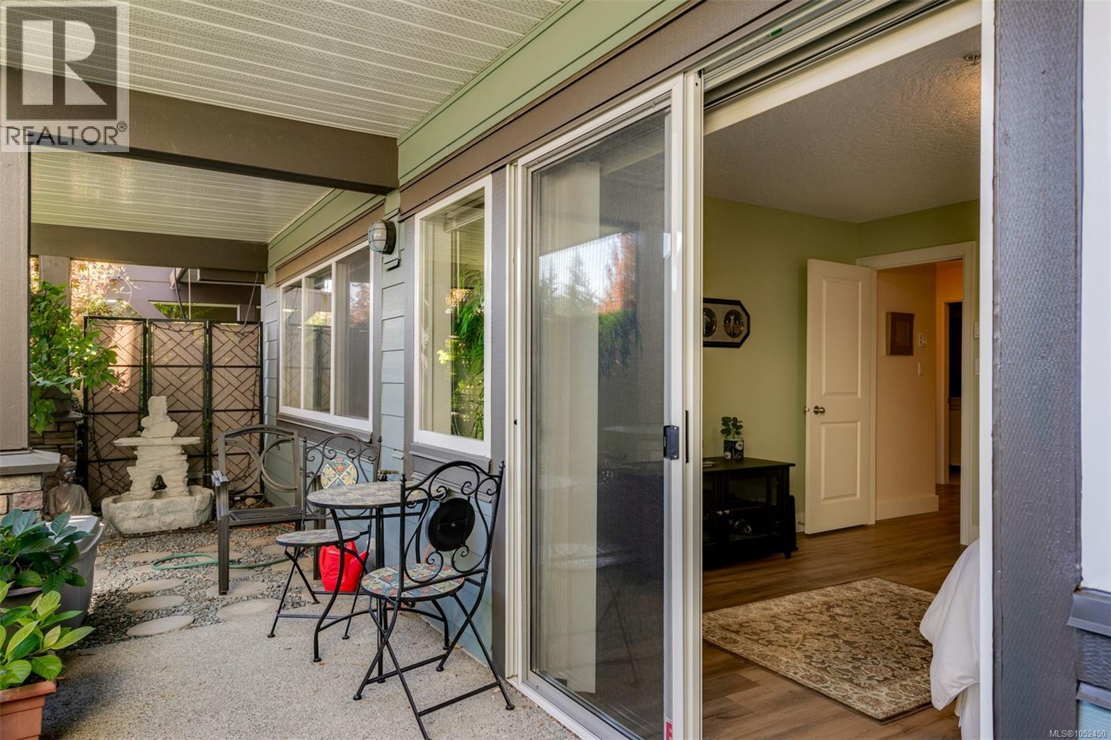 41 486 Royal Bay Dr