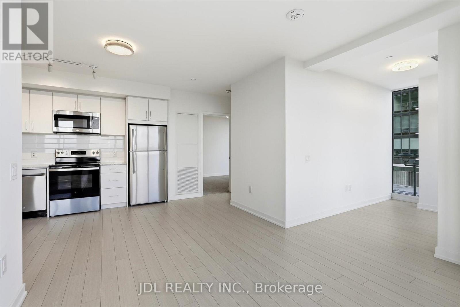 808 - 4010 EGLINTON AVENUE W
