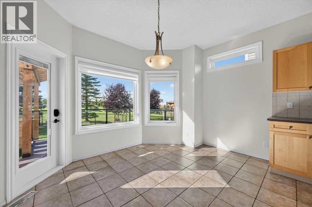 254 Panamount Close NW, Calgary, Alberta  T3K 5P6 - Photo 15 - A2349112