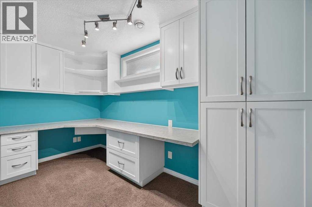 254 Panamount Close NW, Calgary, Alberta  T3K 5P6 - Photo 35 - A2349112