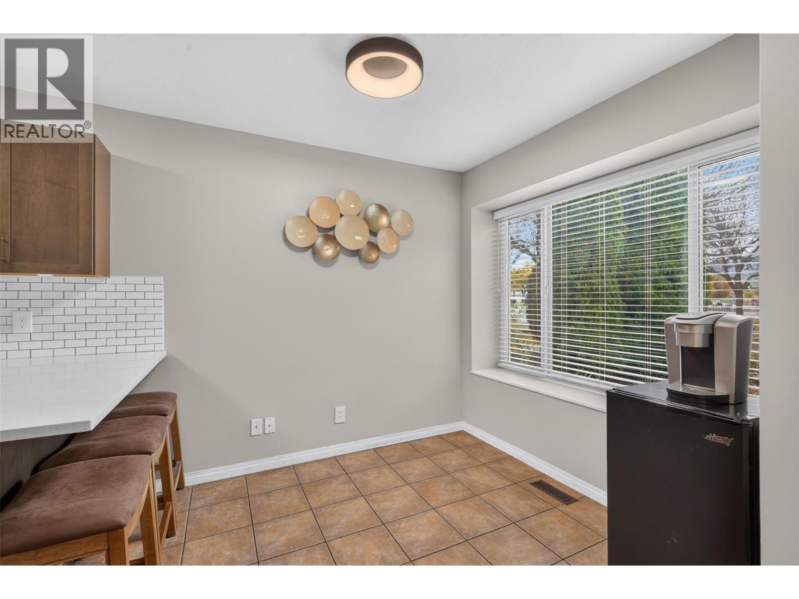 1853 Edgehill Avenue Unit# 10