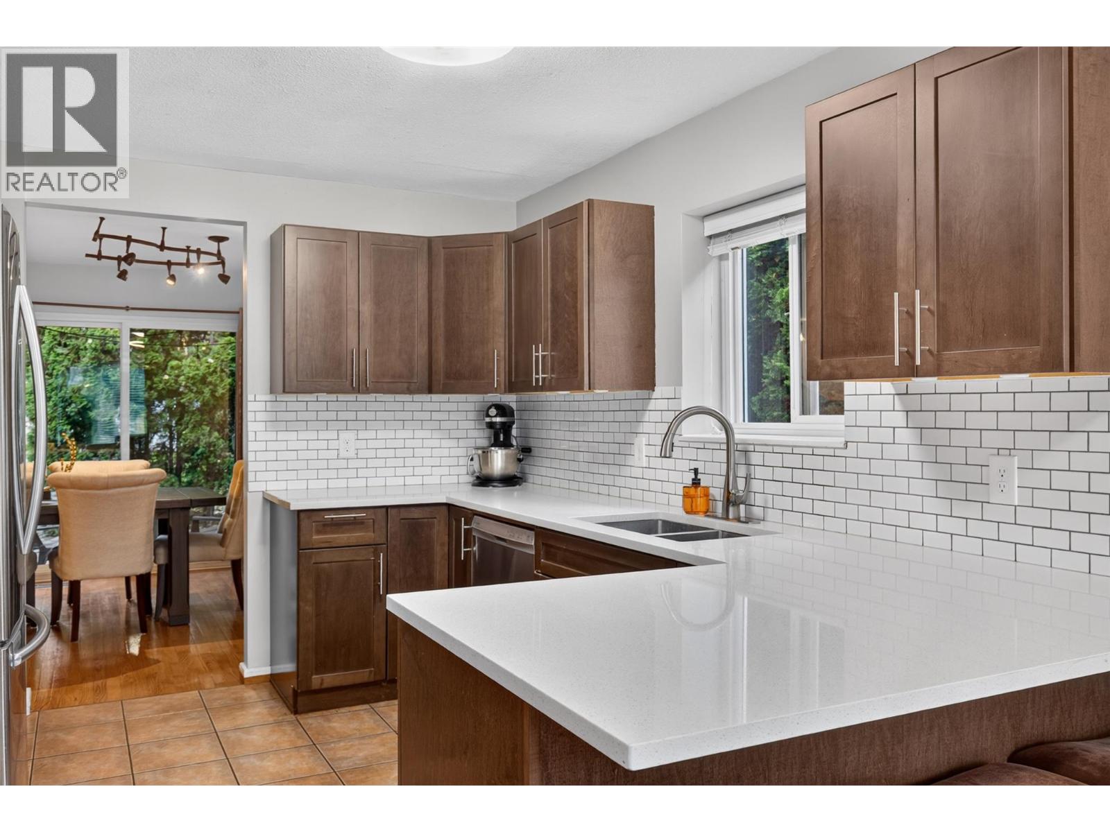 1853 Edgehill Avenue Unit# 10