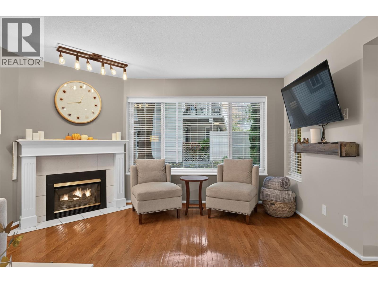 1853 Edgehill Avenue Unit# 10