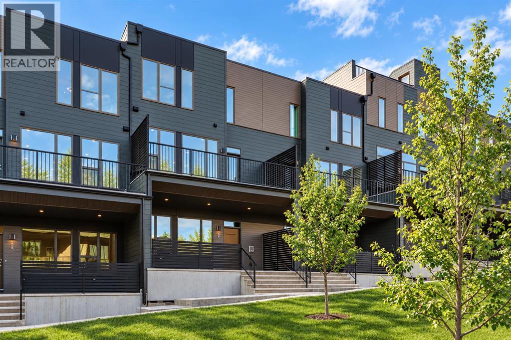 718 Sovereign Common SW, calgary, Alberta