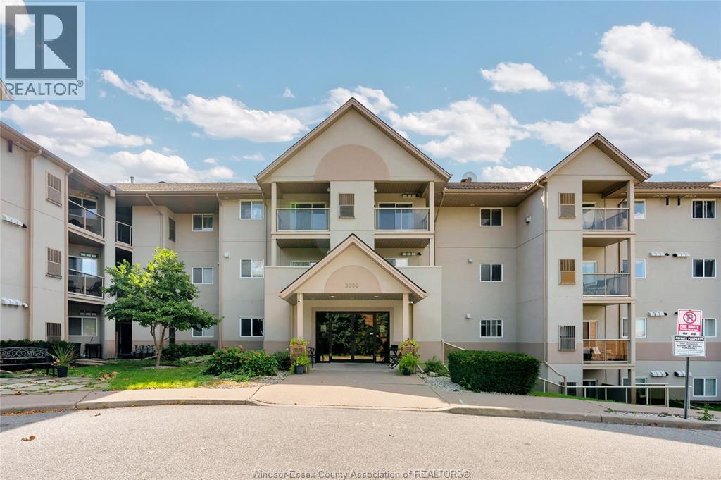 MLS# 26025101: 3000 SANDWICH Unit# 317, Windsor, Canada
