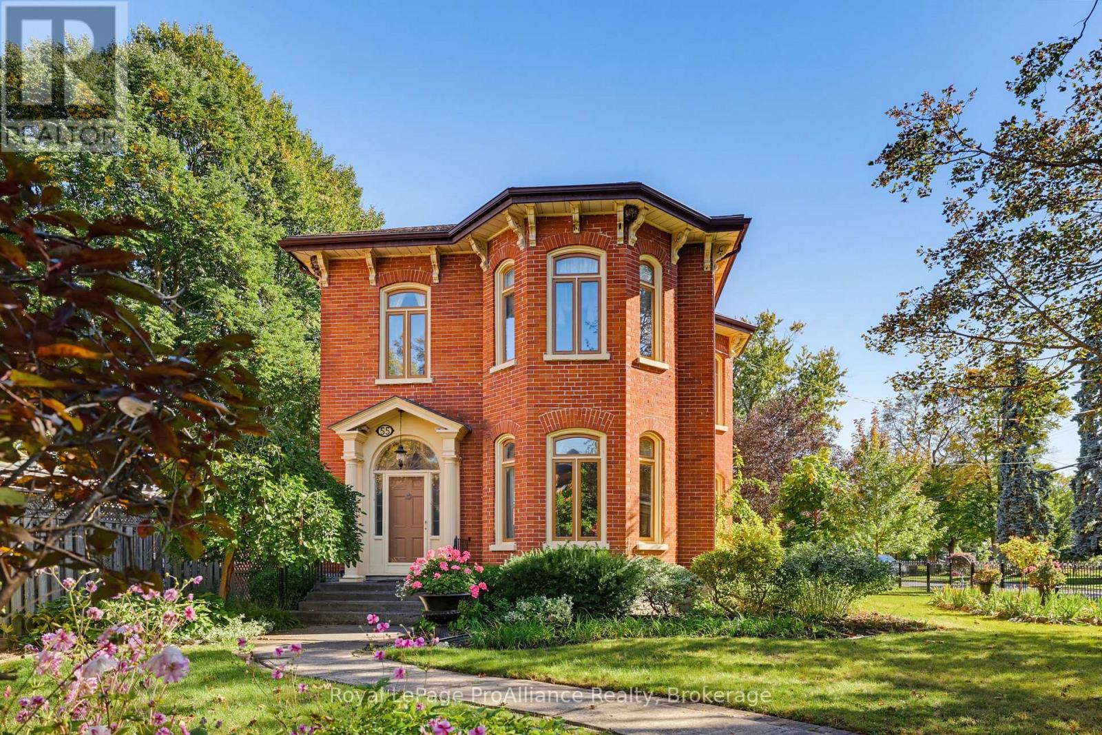 55 QUEEN STREET, Belleville, Ontario