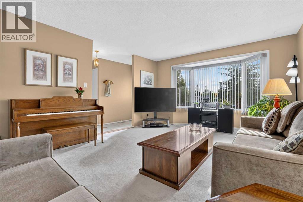 172 Queensland Road SE, Calgary, Alberta  T2J 3S2 - Photo 6 - A2333562