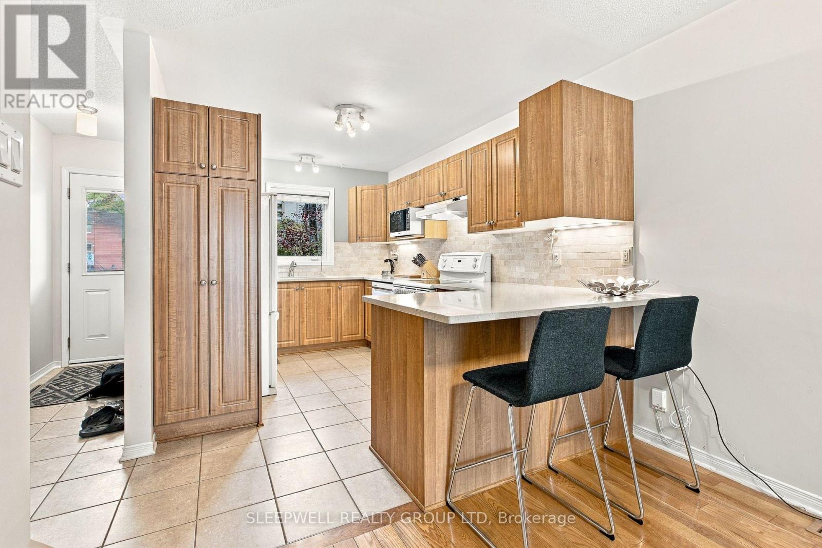 12 Maclean Street, Ottawa, Ontario  K1S 3E9 - Photo 2 - X14088668