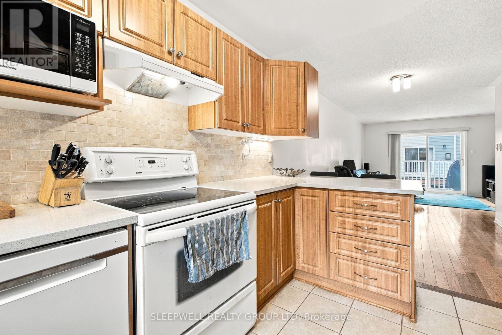 12 Maclean Street, Ottawa, Ontario  K1S 3E9 - Photo 5 - X14088668