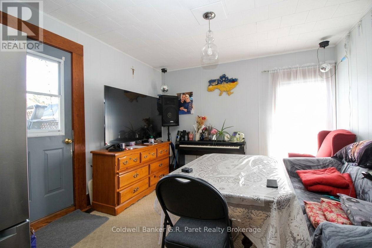 39 Norfolk Street N, Norfolk, Ontario N3Y 3N6 - Photo 4 - X14088550