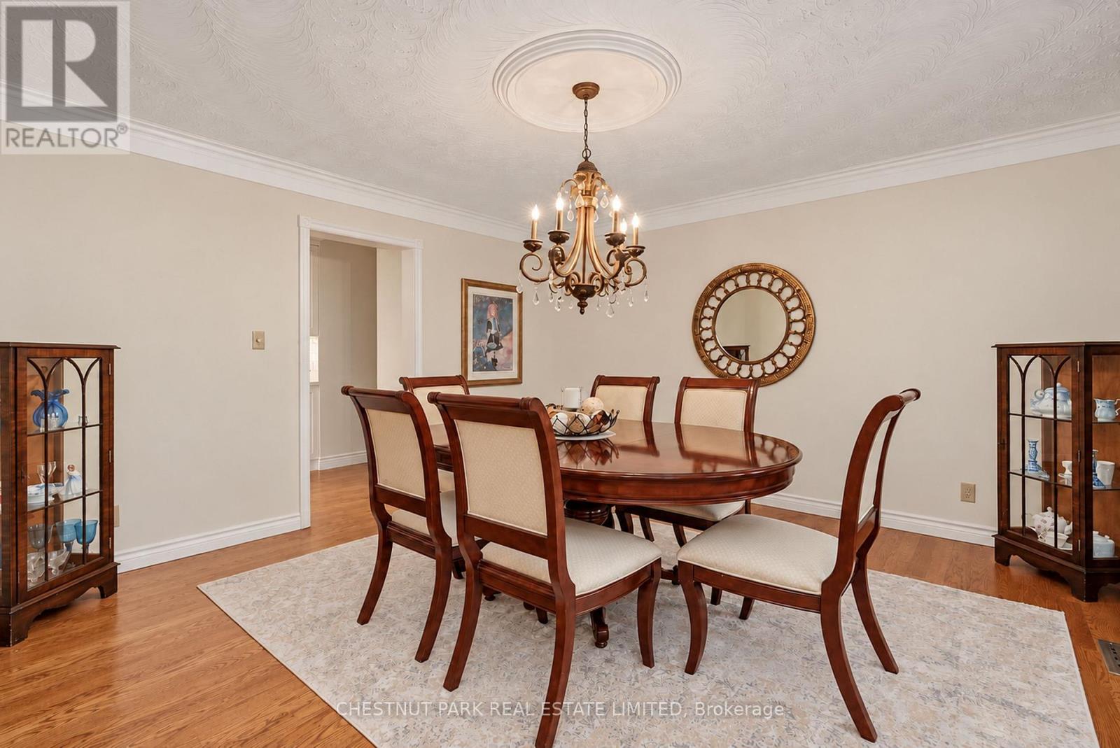 9 Mills Circle, Springwater, Ontario  L9X 0J7 - Photo 20 - S13868514