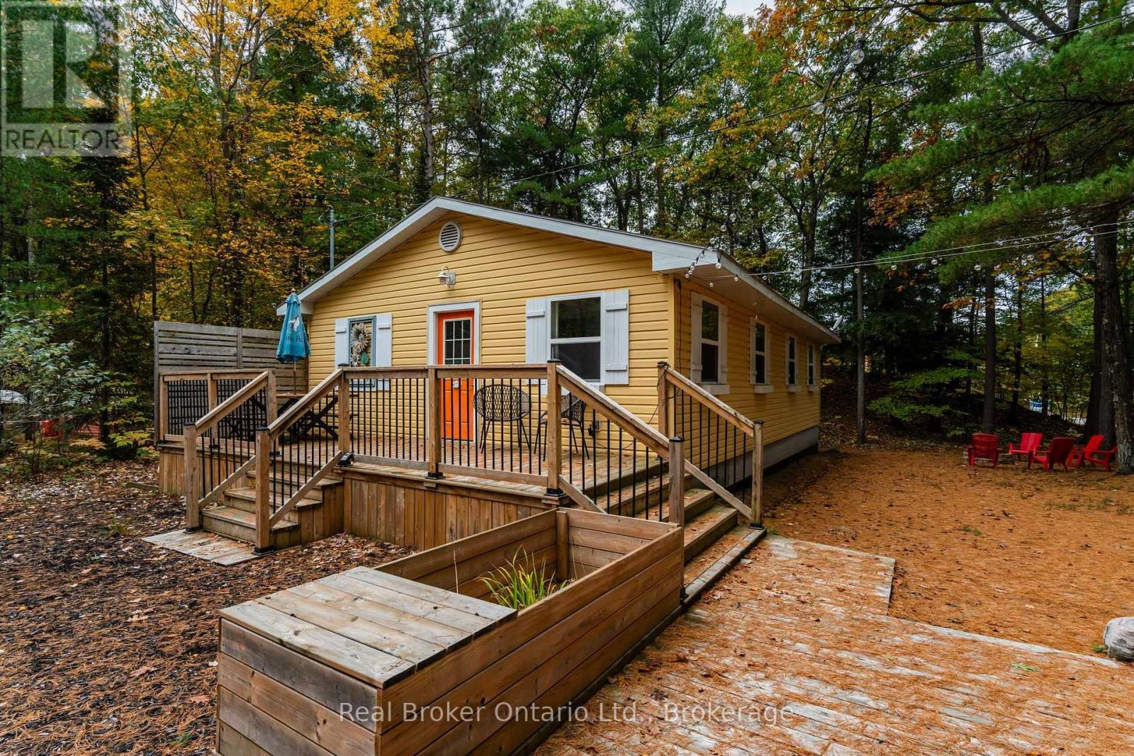 1326 Tiny Beaches Road N, Tiny, Ontario  L9M 0H3 - Photo 2 - S14088532