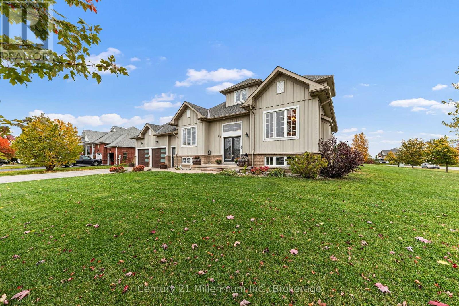 23 Butternut Crescent, Wasaga Beach, Ontario  L9Z 0A7 - Photo 3 - S14088656