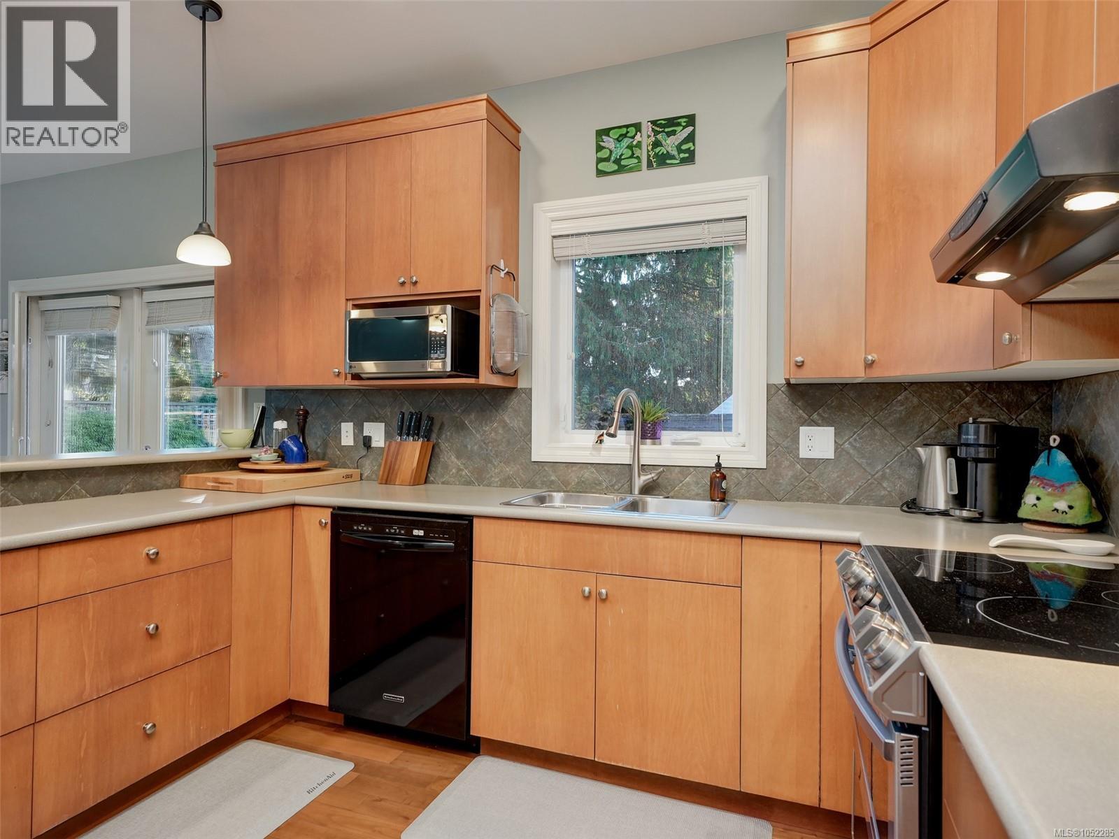 10347 Patricia Pl